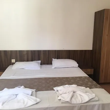 Elite Suites *