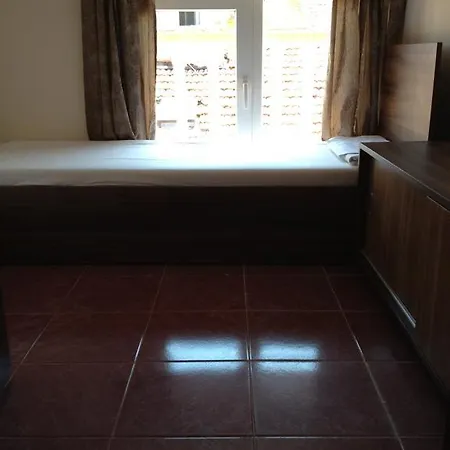 Elite Suites *