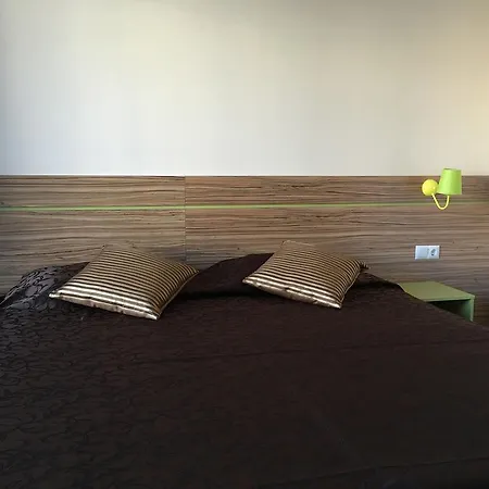 Elite Suites * بوموري