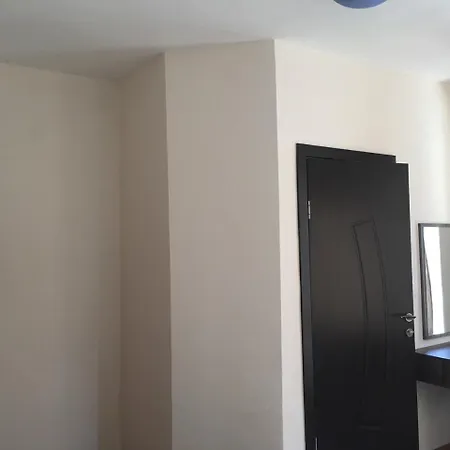 Elite Suites *